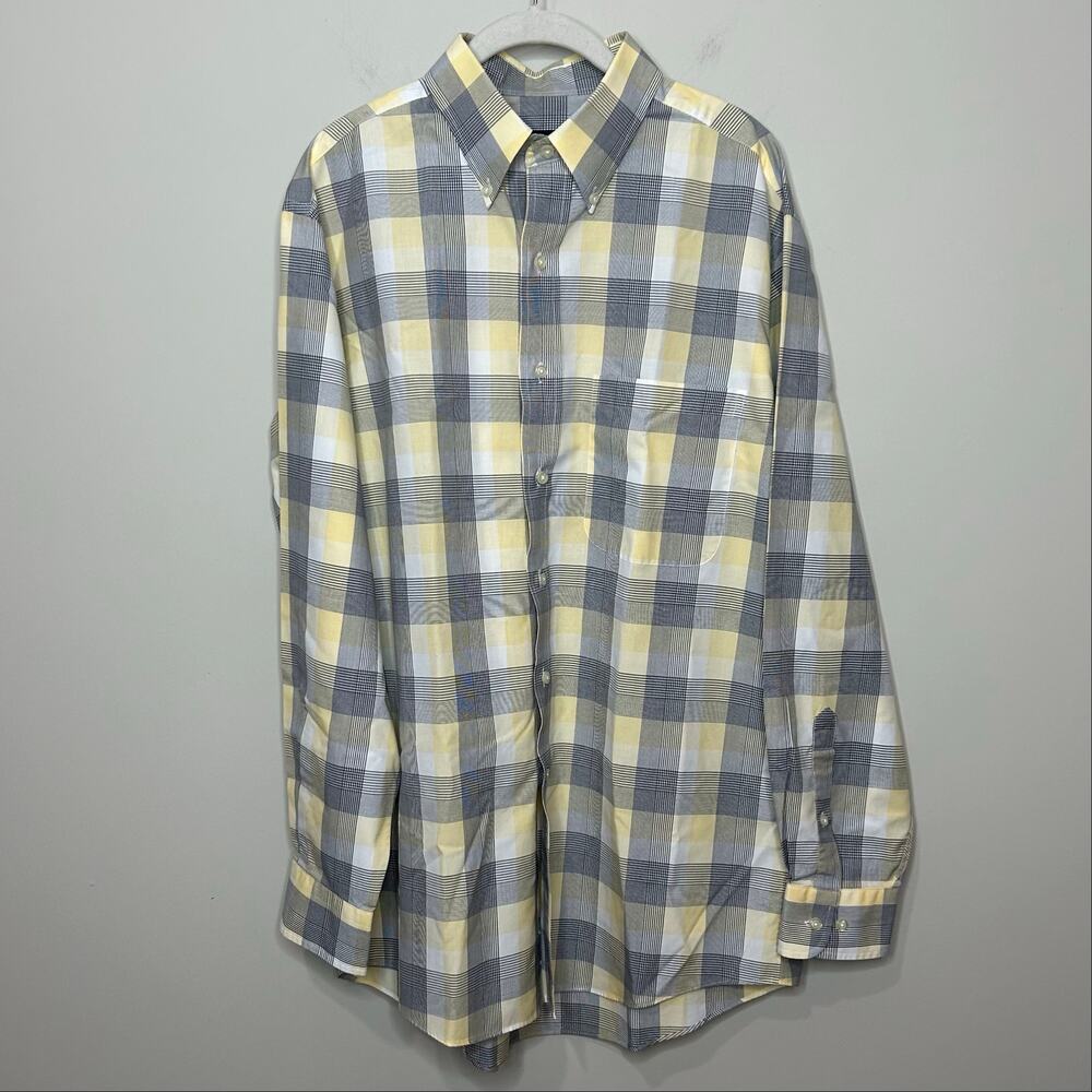 Jos. A. Bank Traveler's Collection Windowpane Plaid Button Down Shirt Size M